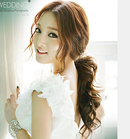 Sweet & Romantic Asian Hairstyles for Young Women - Pretty Desig