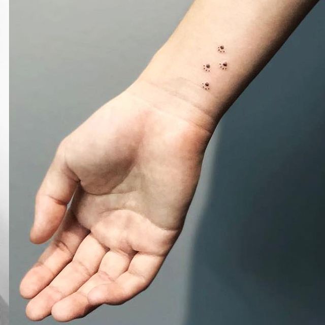 20 Best and Cutest Wrist Tattoo Ideas to Copy - Small Tattoo Desig