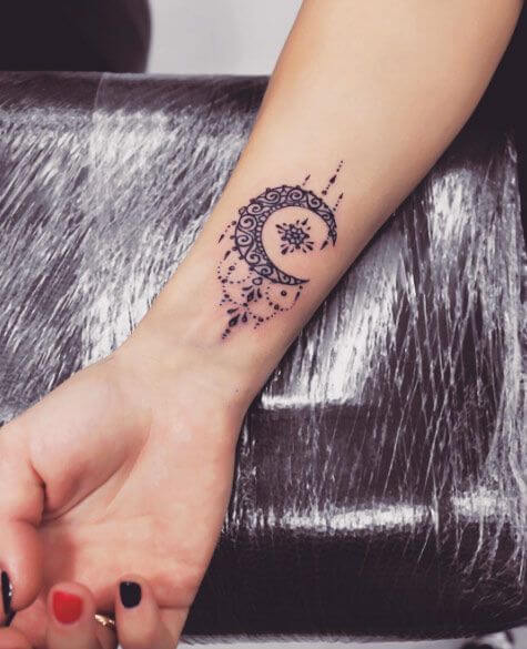 Wrist Tattoos for Women - Ideas and Designs for Gir