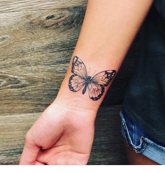 Cute butterfly wrist tatt