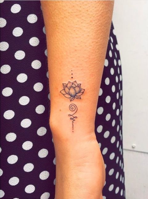 Wrist Tattoos - Beautiful Wrist Tattoo Ideas From Instagr