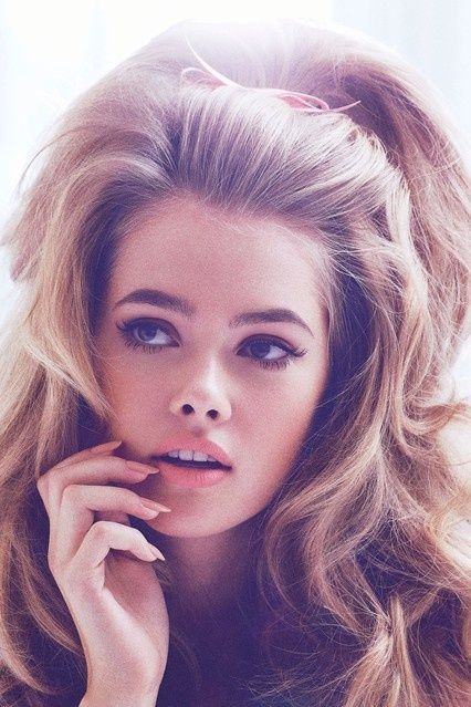 Retro 60’s Hairstyles for Women