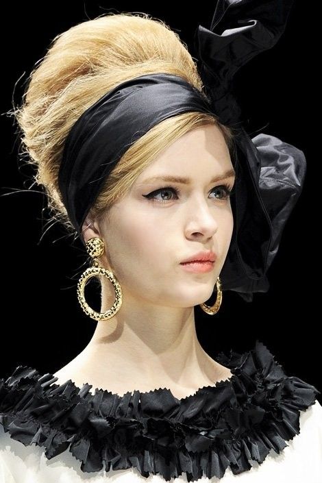 12 Glamorous Retro 60's Hairstyles for Women | Mode kapsels .