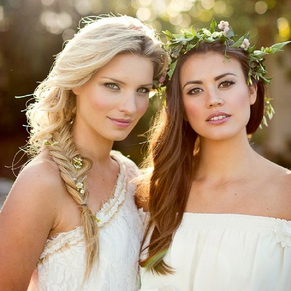 15 Romantic Bridal Hairstyles for the Season - Pretty Desig