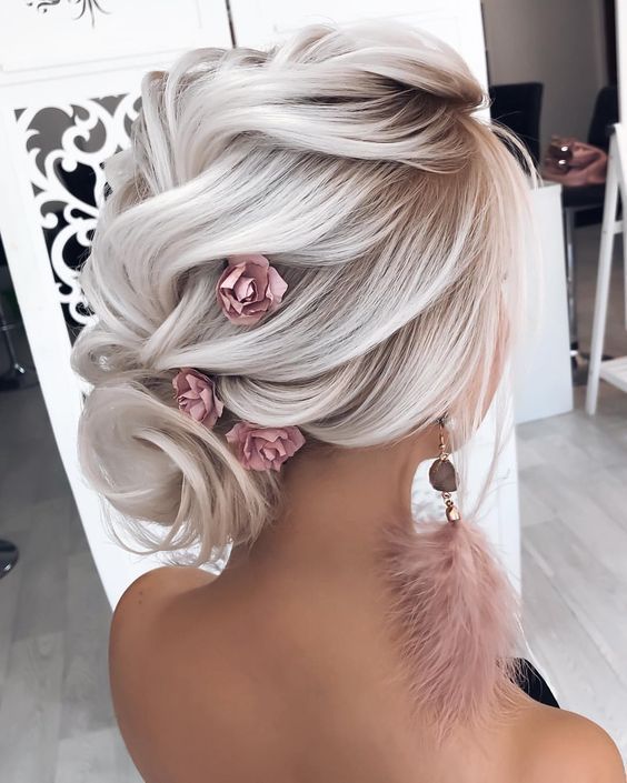 Romantic bun – bridal hairstyles | Hairstyle | Hair styles, Long .