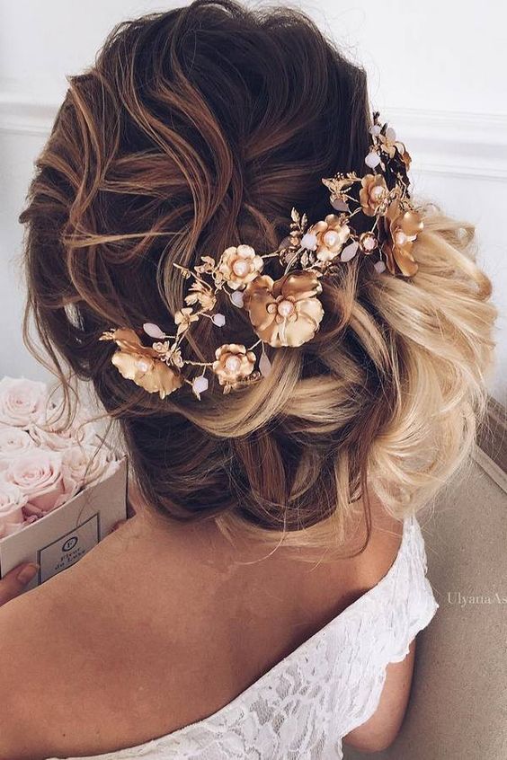 Romantic Wedding Hair Ideas for Spring