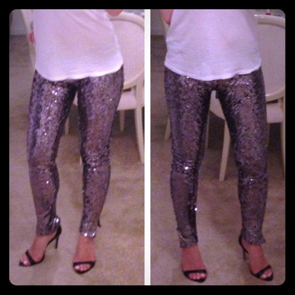 La ROK Pants | Sequin Leggings Zipper Ankles Med | Poshma