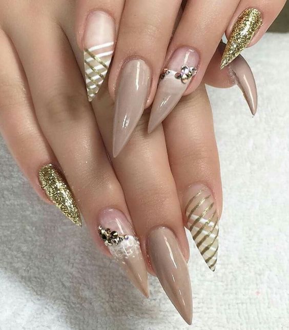 70+ Cool Stiletto Nail Ideas You'll Love to Try | Pointy nails .