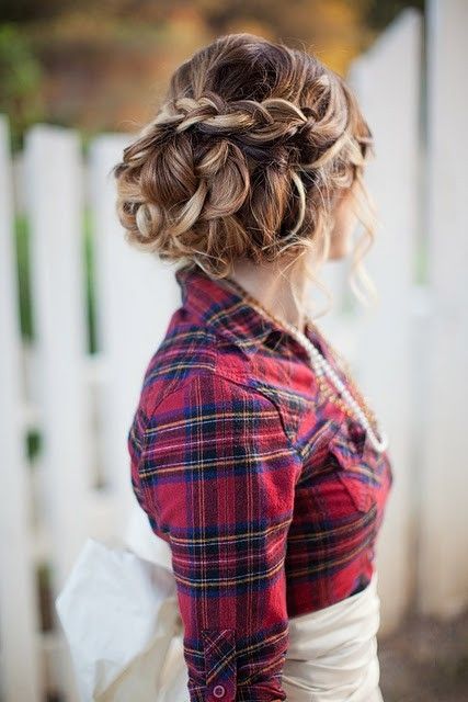 15 Stylish Buns for Your Long Hair | Long hair styles, Pretty .