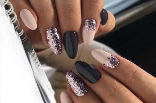 2020 的 55 Stylish Nail Designs For New Year 2020 || Nail art is .