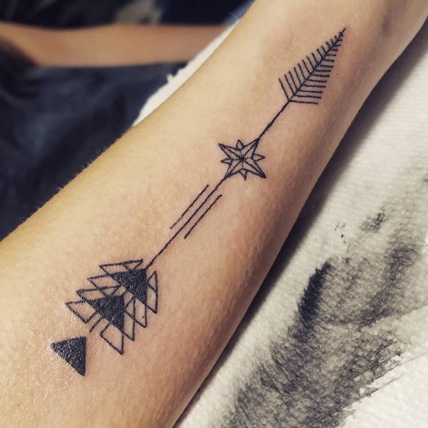 35+ Cool And Stylish Arrow Tattoos For Men In 20