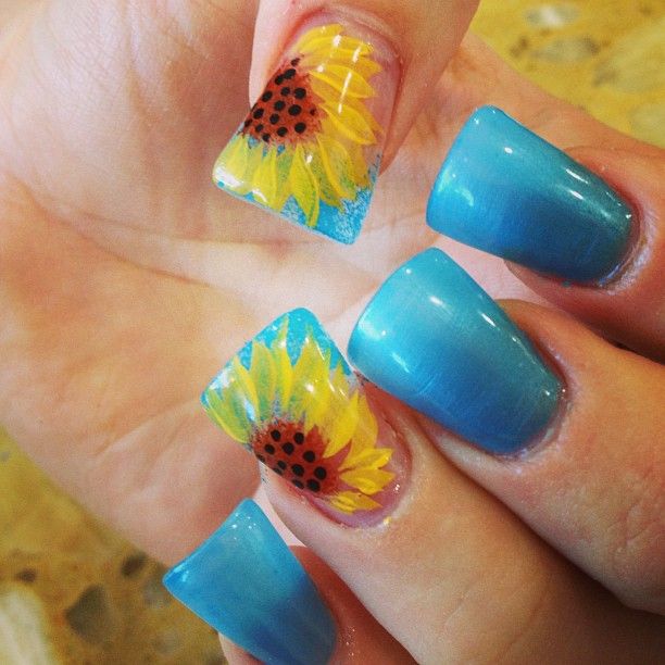 15 Sunflower Nail Designs for the Season - Pretty Desig