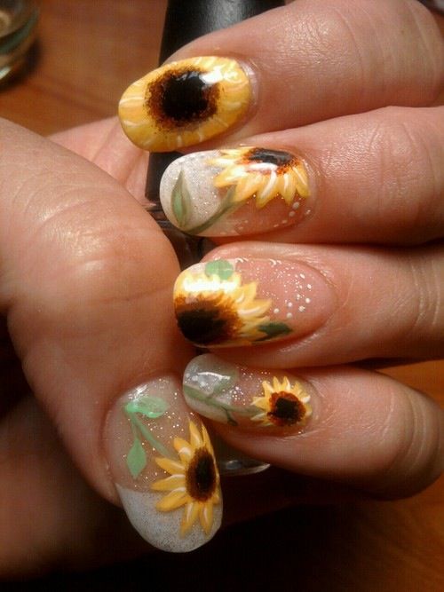 15 Sunflower Nail Designs for the Season | Girasoli, Nail art, Ungh