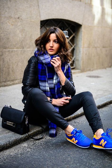 20 Super Casual Styles with Sneakers | Lässige mode, Mode, Blaues .