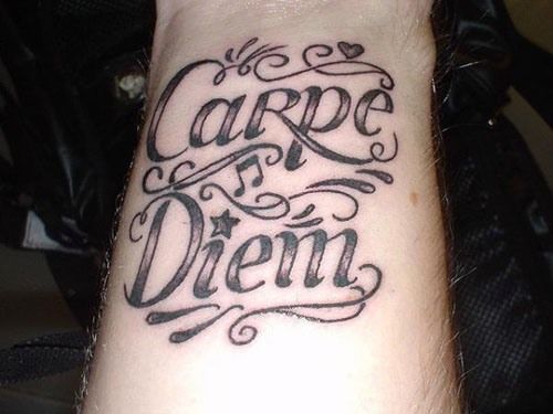 15 Best Carpe Diem Tattoo Designs with Meanings | Cool wrist .