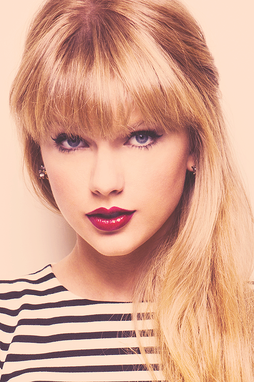 Taylor Swift - Recreate Taylor Swift's gorgeous hairstyle with the .