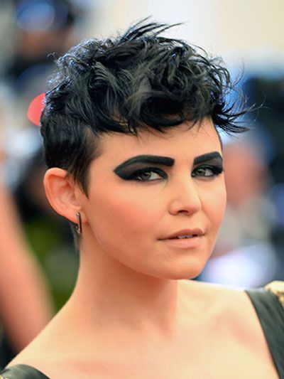 22 Trendy-Chic Undercuts for Women | Black hair undercut, Short .