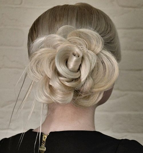 20 Trendy Grey & Silver Hairstyles for Spring - FlawlessE