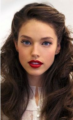 Straight Hair-Styles (With images) | Business hairstyles, Vintage .