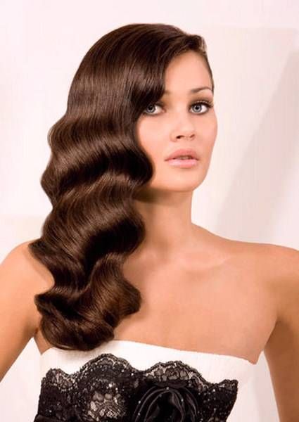 Cabello suelto con ondas | Vintage hairstyles for long hair .