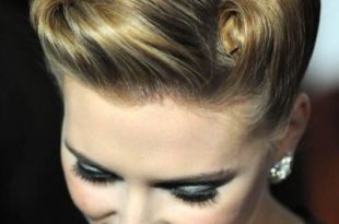 Hairstyles: Vintage Updo for Every Girl in 2020 | Ouderwets kapsel .