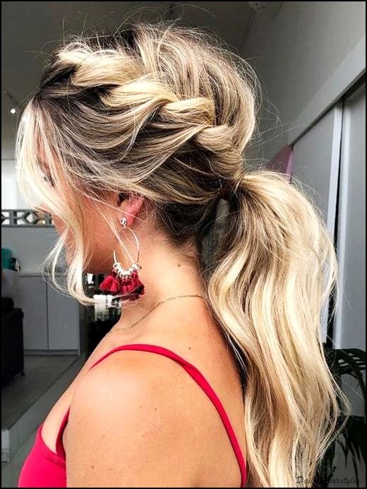 11 Pretty Winter Formal Hairstyles for Long Hair | Ball hairstyles .