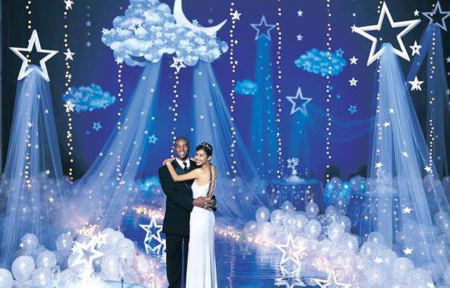 6 Fun Ways to Use Balloons as Prom Decor | Anderson's Bl