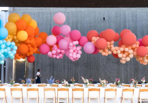 19 Ways To Use Balloons In Your Wedding Dec