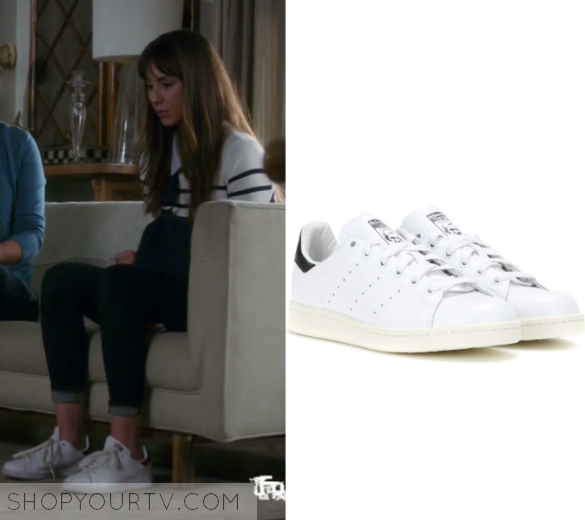 Pretty Little Liars: Season 7 Episode 11 Spencer's White Sneakers .