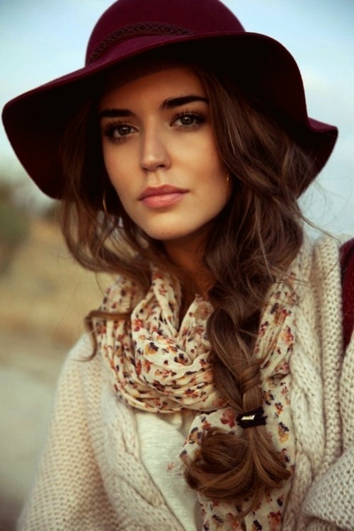 Hairstyles to Wear with Winter Hats - Women Hairstyl