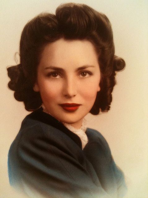 Gorgeous '40s hair inspiration. #vintage #hair #1940s #portrait .