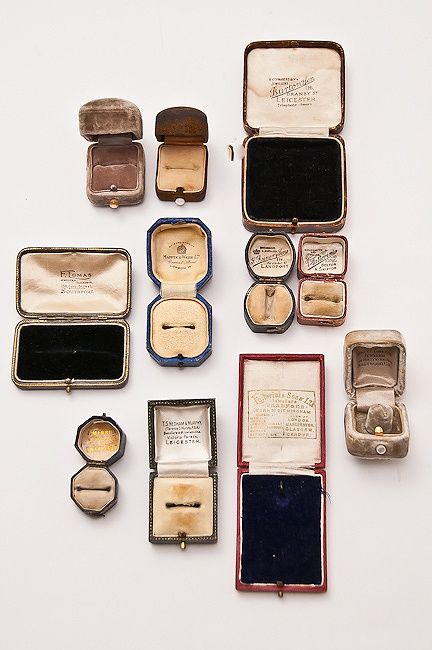 Antique Jewelry Boxes - Love them. | Antique ring box, Vintage .