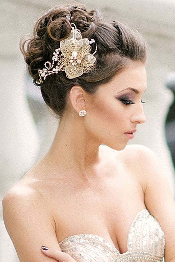 15 Beautiful High Bun Wedding Updo Hairstyles | Bridal hair .