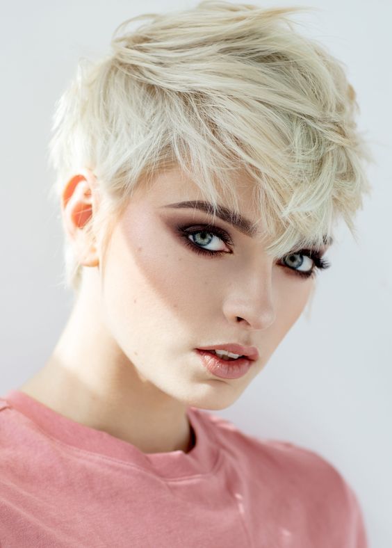 The Most Beautiful Pixie Hairstyles for Short Hair 2019 - Page 14 .