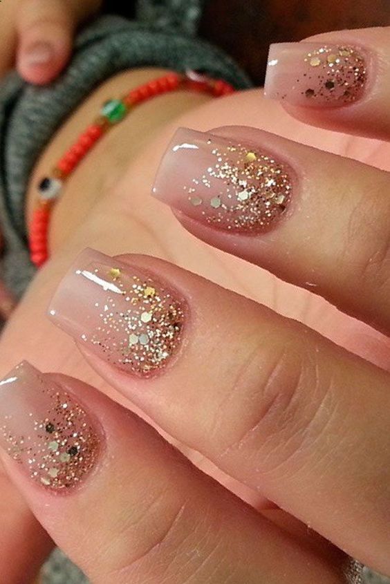 15 Best Christmas Nail Inspiration | Gold glitter nails, Pink .