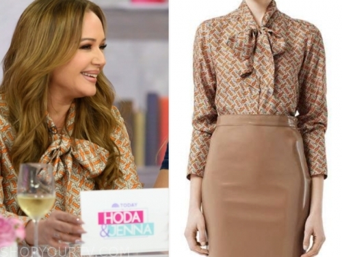 Leah Remini Fashion, Clothes, Style and Wardrobe worn on TV Shows .
