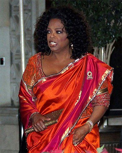 Oprah in a silk Tarun Tahiliani saree | Oprah winfrey style, Oprah .