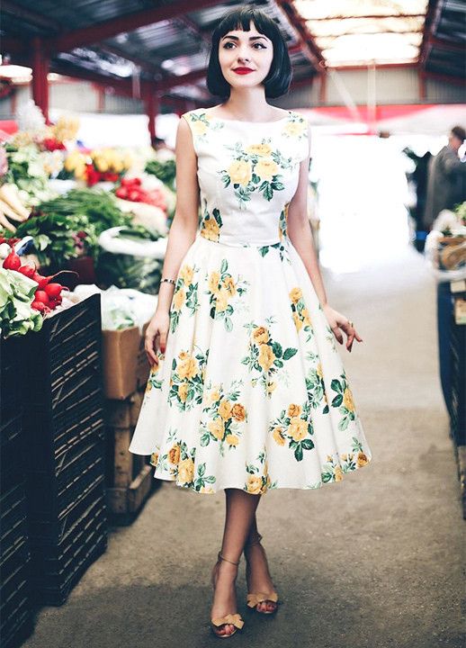 Best Ways How to Wear Floral Prints in 2020 | Pretty dresses .