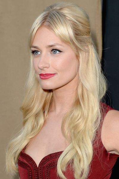 Beth Behrs Hair Inspirations 10 | Square face hairstyles, Hair .