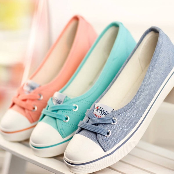 New Spring Summer Flat Canvas Casual Shoes Breathable New Design Wom