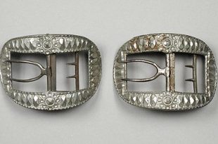 Shoe buckle - Wikiped