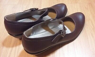 NEW Rasolli Womens Clogs w/ Clasp Women's Shoes Sandals Brown Size .