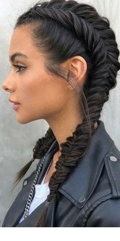 Very cool braids | Hair hacks, Braided hairstyles easy, Cute .