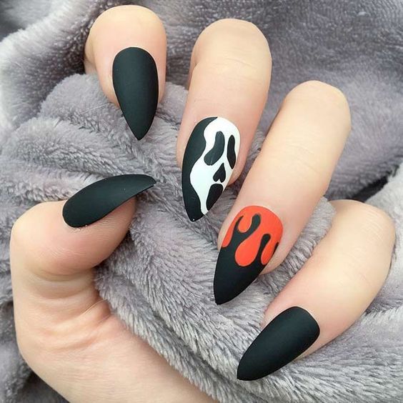 50+ Cool Halloween Nail Art Designs for 2018 | Halloween nails .
