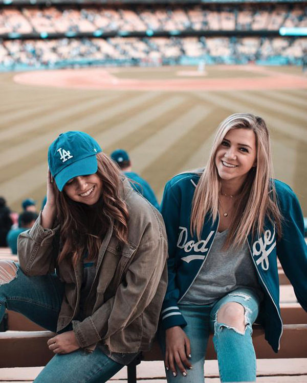 35 Cute Girls Outfit Ideas To A Baseball Game | FashionLookSty