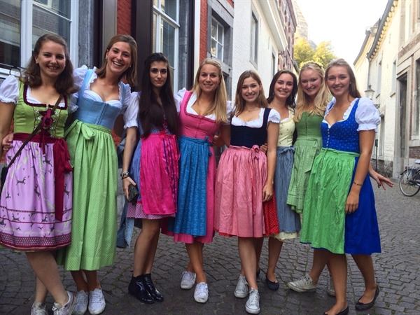 When in Munich: All About Oktoberfest Foods & Clothi