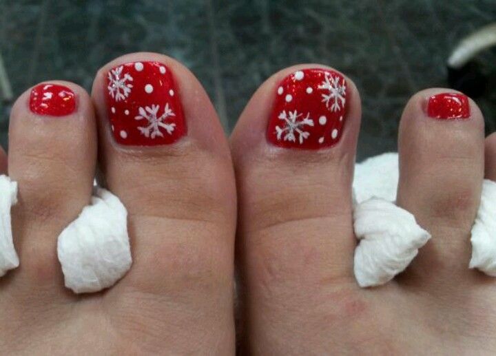 Red with white snowflakes toe nail art Christmas | Toenail art .