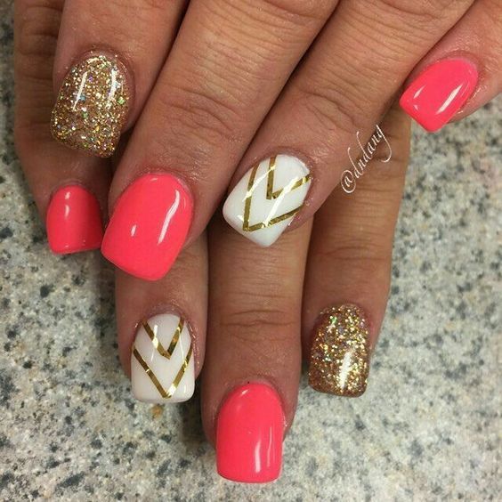 Pink + Gold Chevron | Awesome Spring Nails Design for Short Nails .