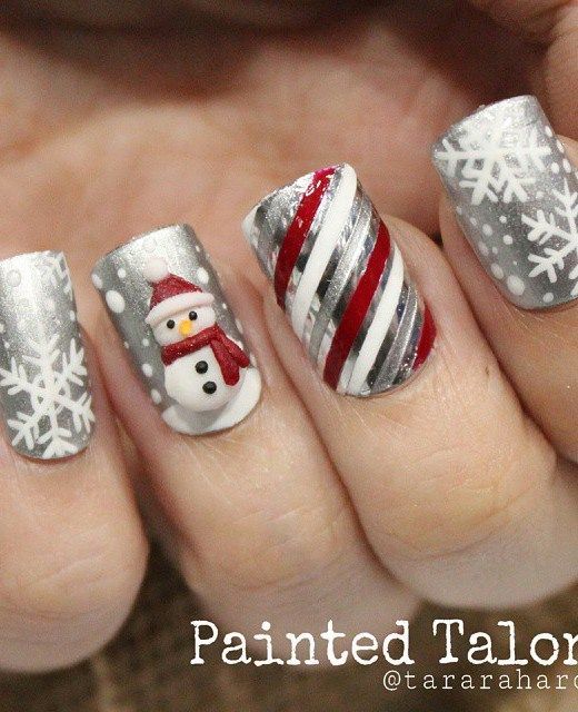 21 Fabulous and Easy Christmas Nail Designs: #7. Fashionable .