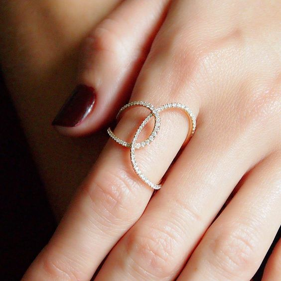 SIMPLE RING DESIGN IS MORE FASHIONABLE; Ring; Creative Ring .